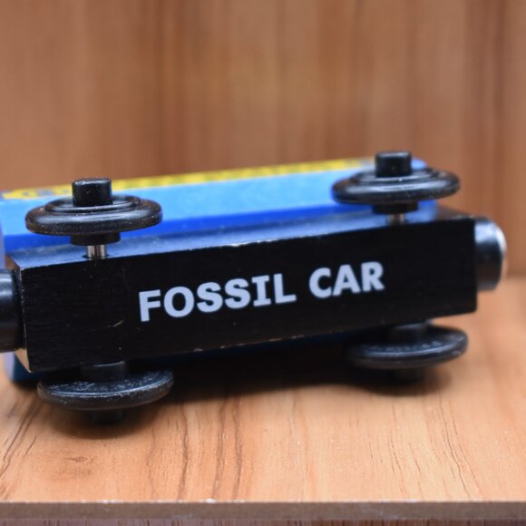 Sodor Museum T-Rex Exhibit Fossil Car Thomas & Friends Wooden Railway Trains - Picture 7 of 7
